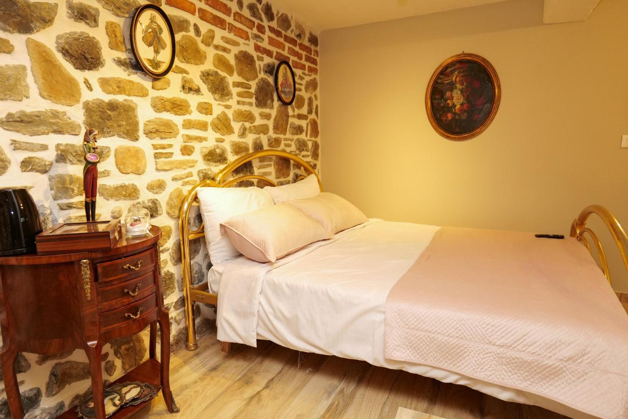 Appartamento Belle, Littleparis Korce Esterno foto
